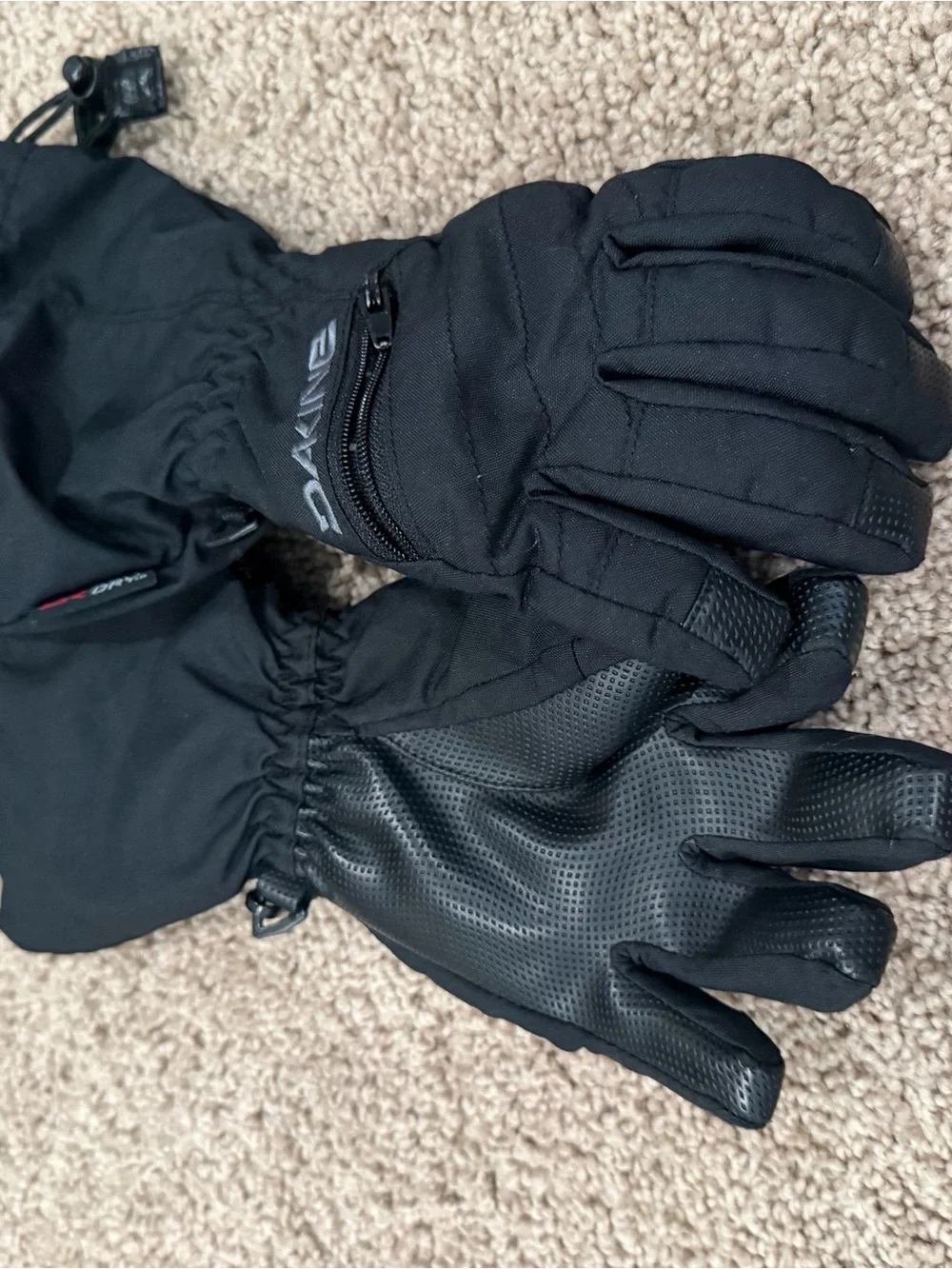 Dakine Black Winter Snow Gloves with Zipper Pocket
